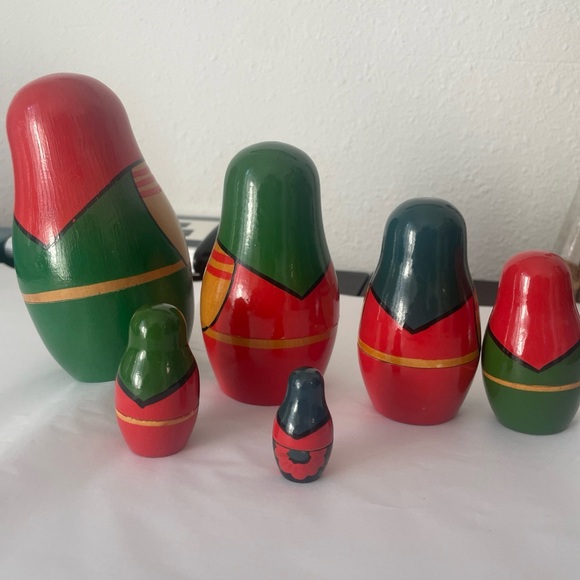 Russian Nesting Dolls Set - Picture 5 of 7